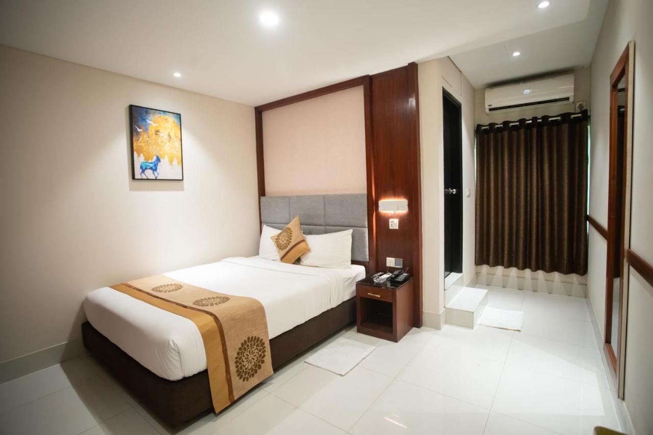 Jatra Hotel Grand Royal Dhaka Exteriör bild