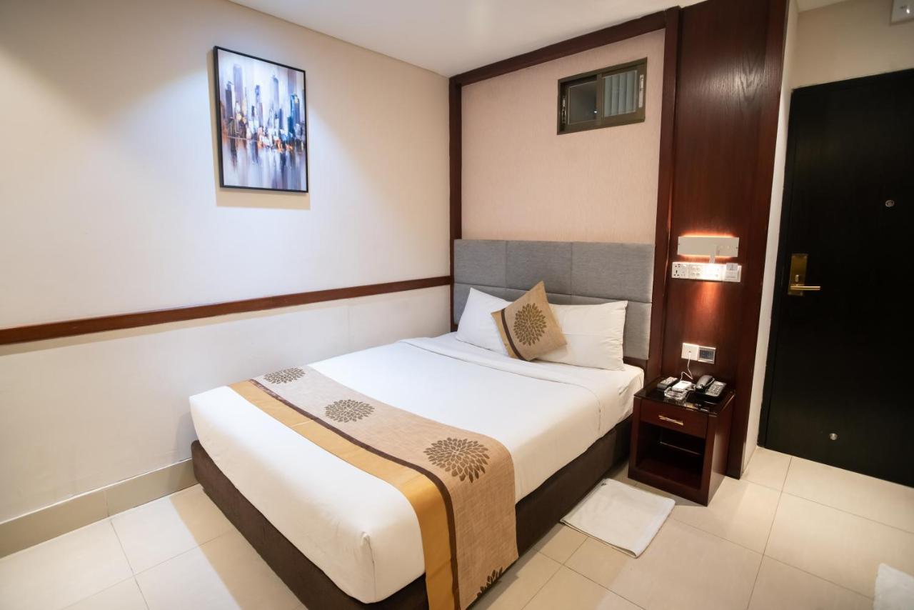 Jatra Hotel Grand Royal Dhaka Exteriör bild